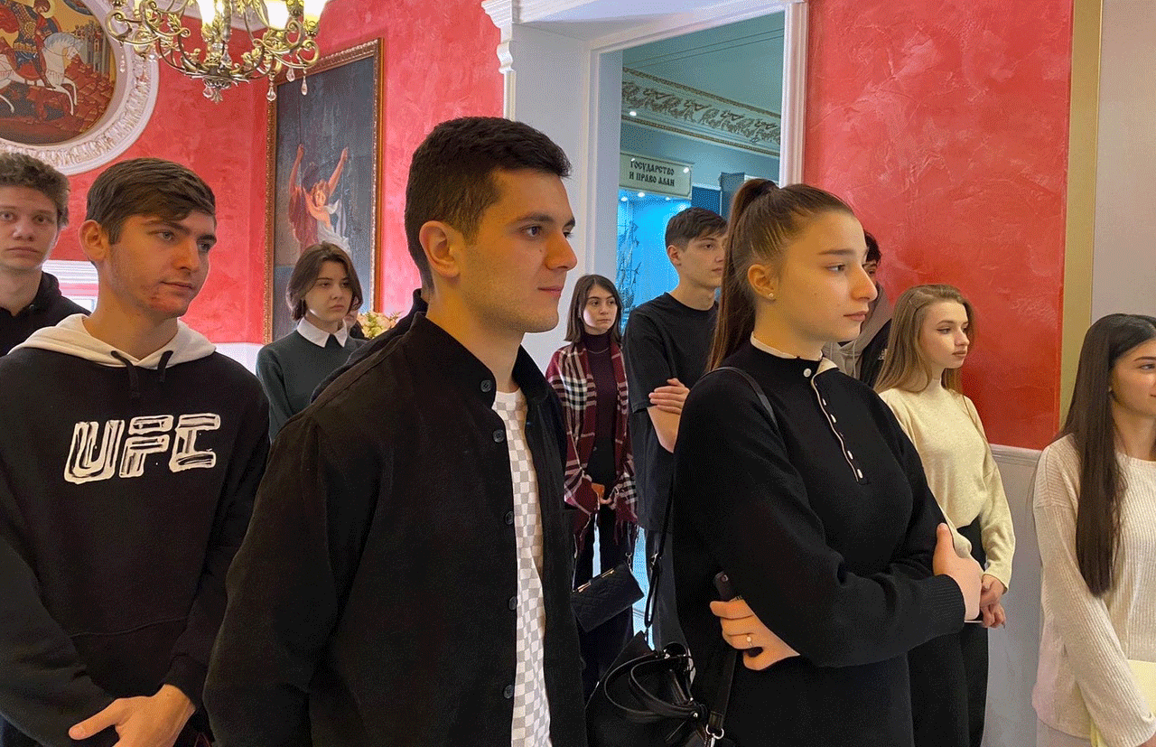 Студенты Владикавказского института  управления посетили музей МВД.