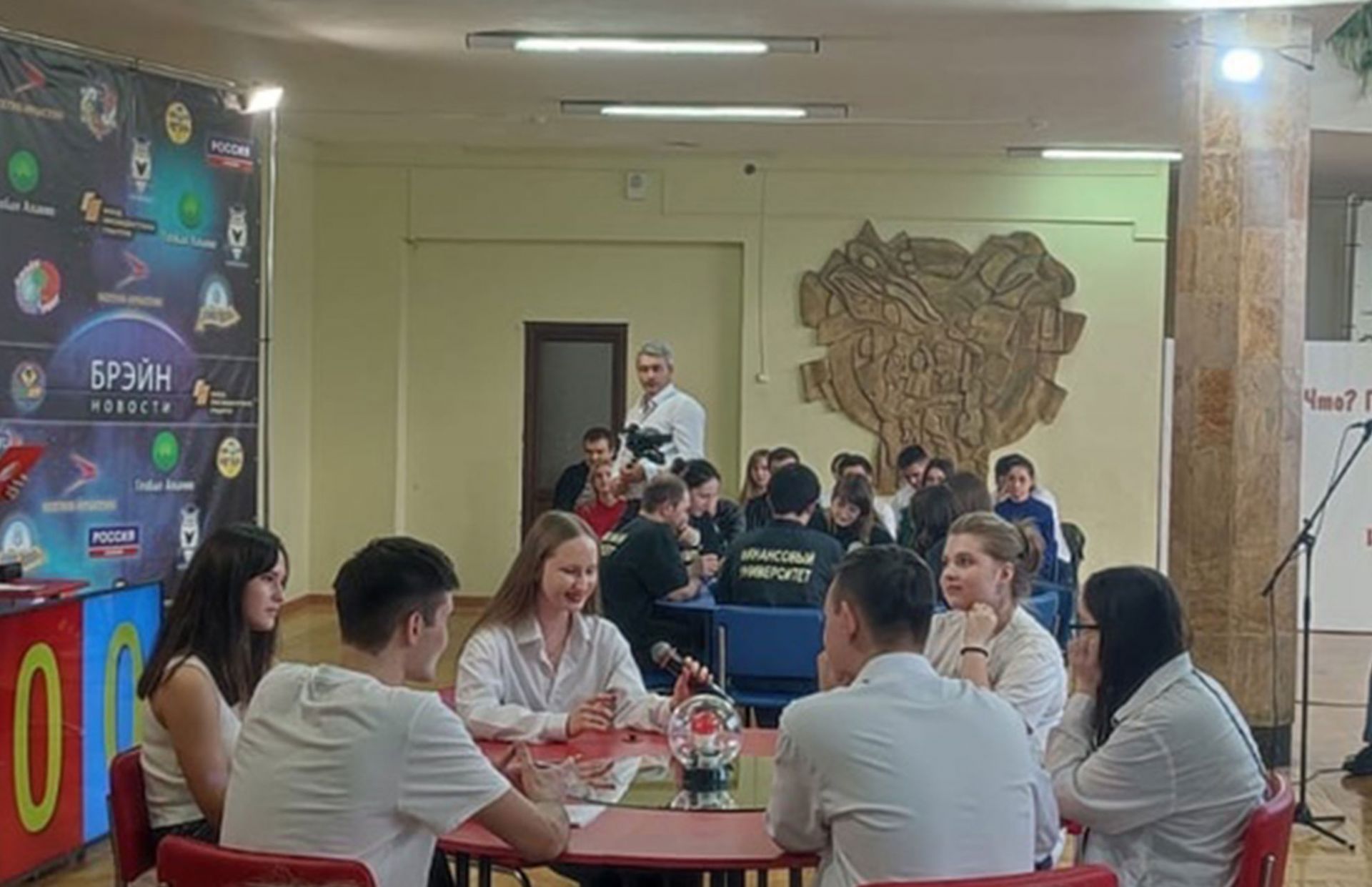 Студенты Владикавказского института управления приняли участие в Первом  Владикавказском молодёжном образовательном форуме.