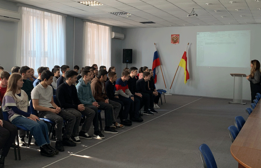 Во Владикавказском институте управления состоялась встреча с сотрудником Центра по противодействию экстремизма по Республике Северная Осетия-Алания.